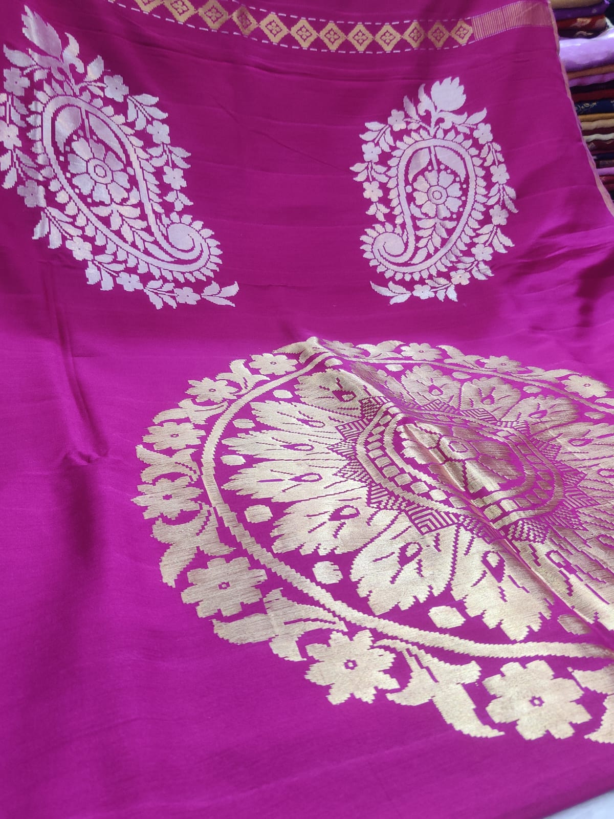 Pure Munga Cotton Handwoven Rani Pink Saree with Antique Gold Floral Pallu & Border
