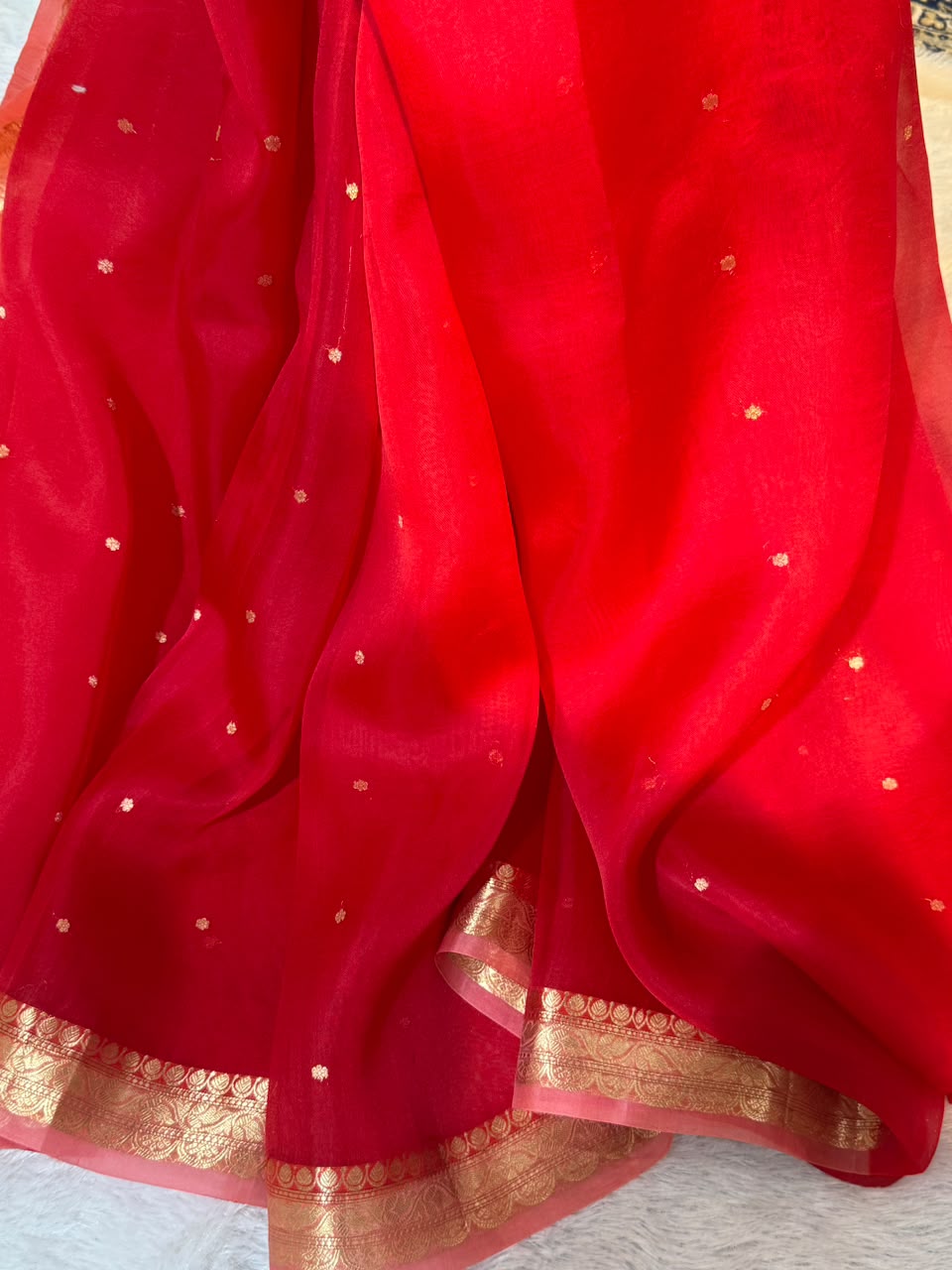 Kora Organza Handwoven Trendy Saree – Classic Red with Antique Gold Zari Border