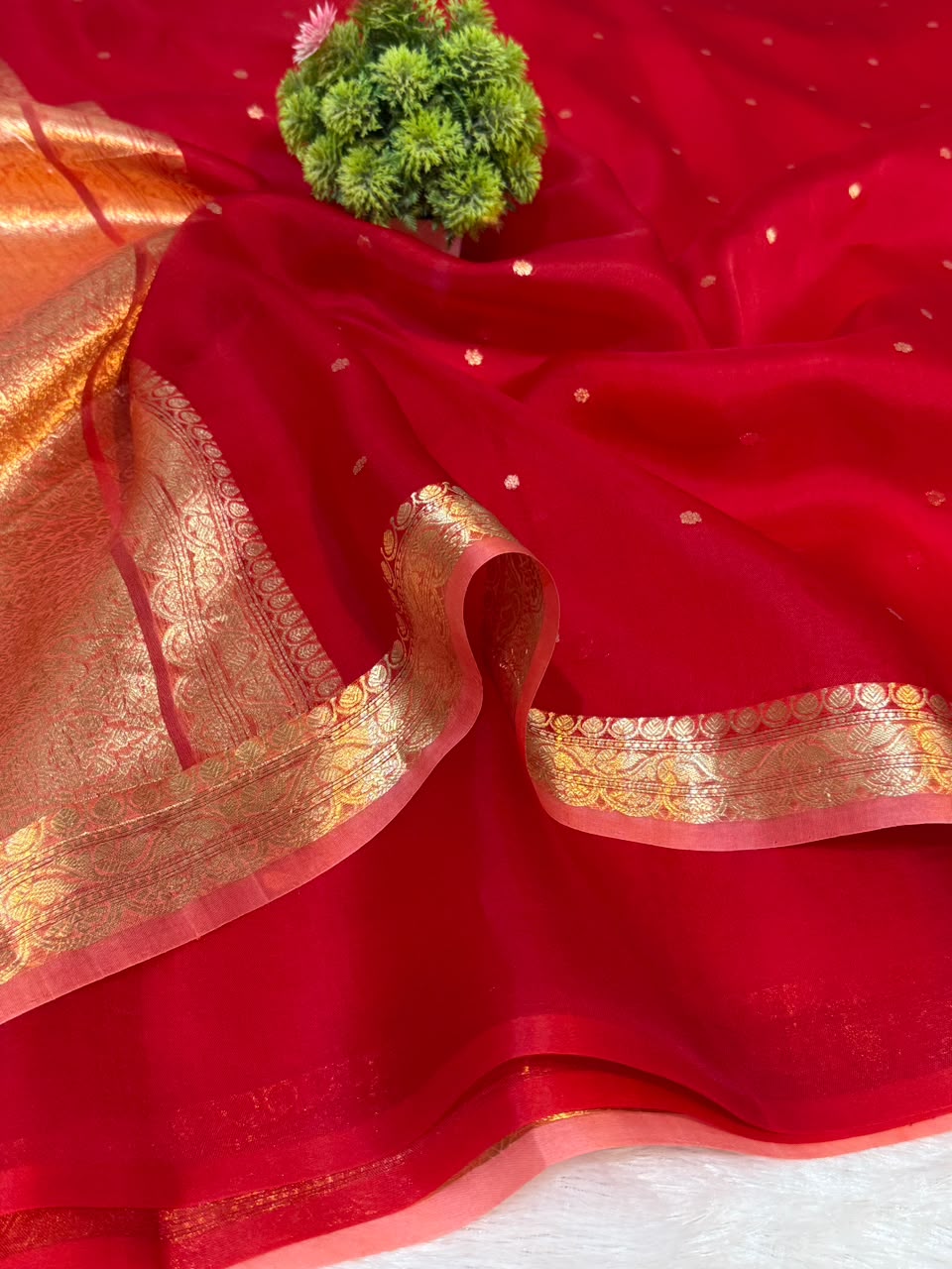 Kora Organza Handwoven Trendy Saree – Classic Red with Antique Gold Zari Border