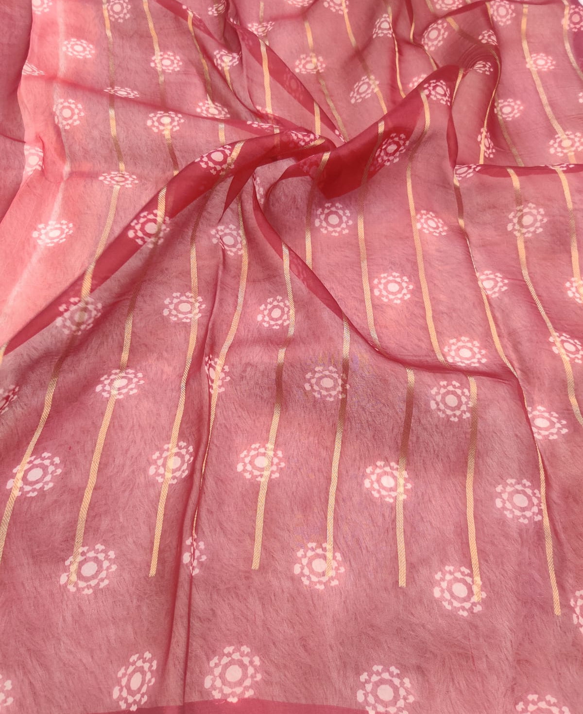 Banarasi Kora Organza Kadua Interlock Weaving Designer Saree – Wine Floral Elegance