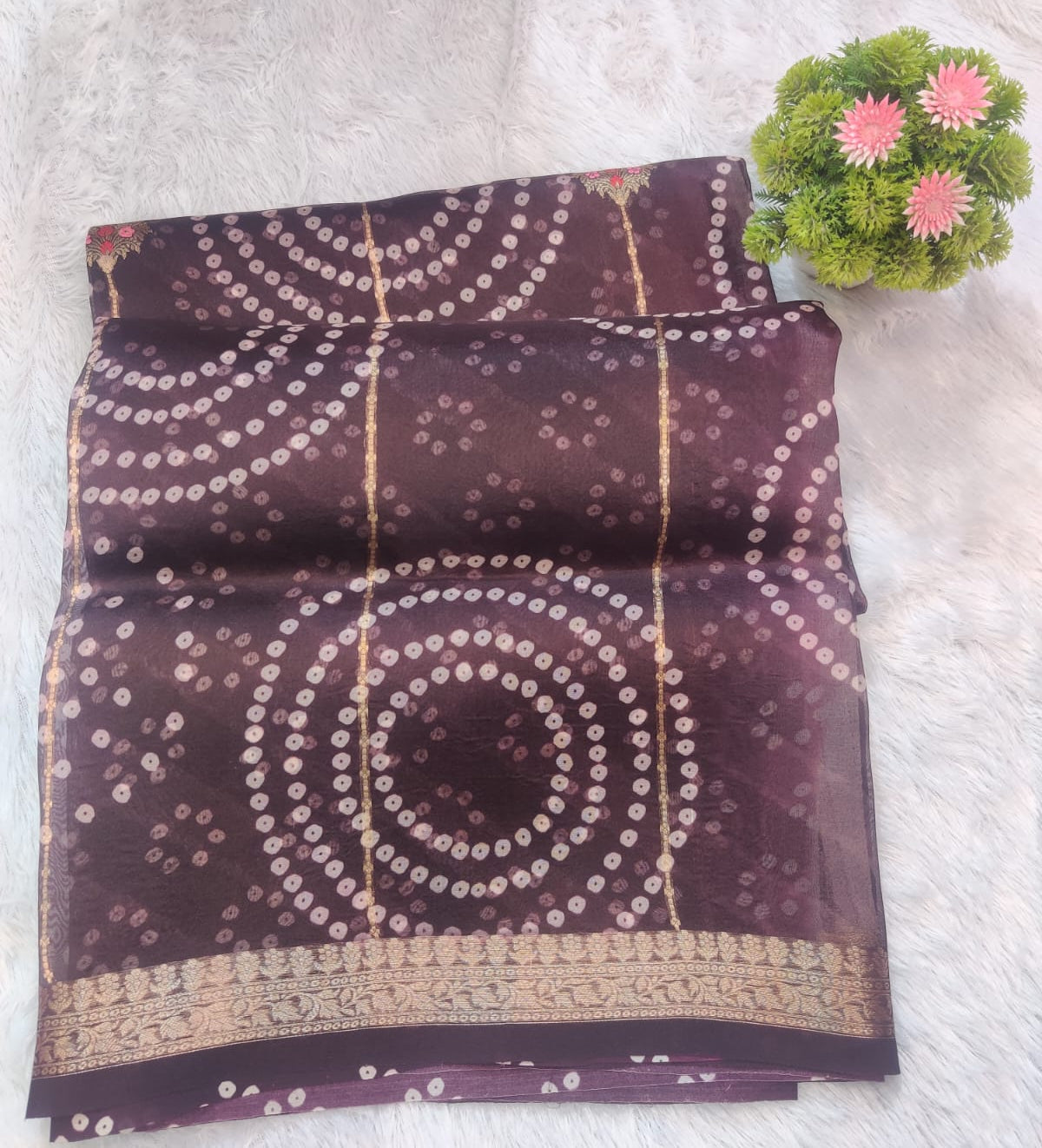 Banarasi Kora Organza Kadua Interlock Weaving Designer Saree – Plum Bandhani-Inspired Motif
