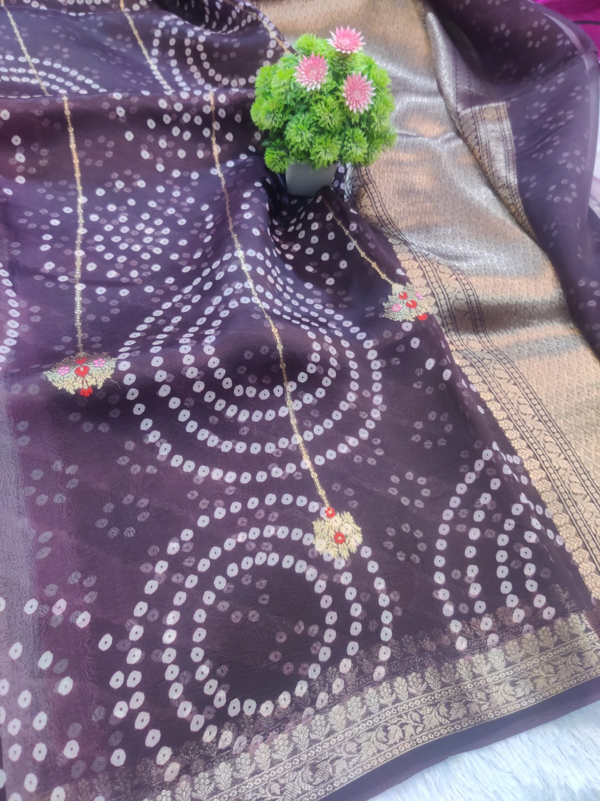 Banarasi Kora Organza Kadua Interlock Weaving Designer Saree – Plum Bandhani-Inspired Motif