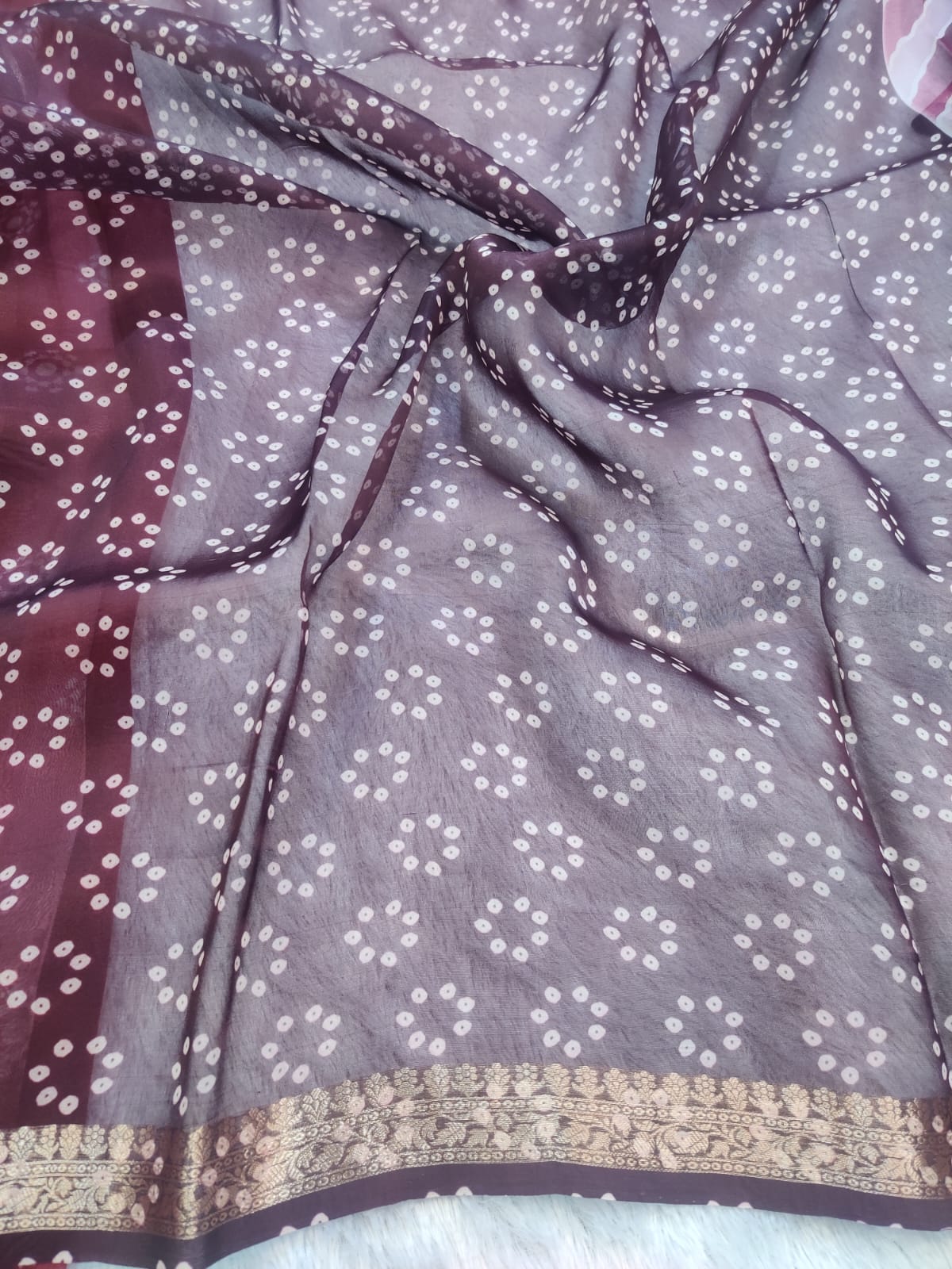 Banarasi Kora Organza Kadua Interlock Weaving Designer Saree – Plum Bandhani-Inspired Motif
