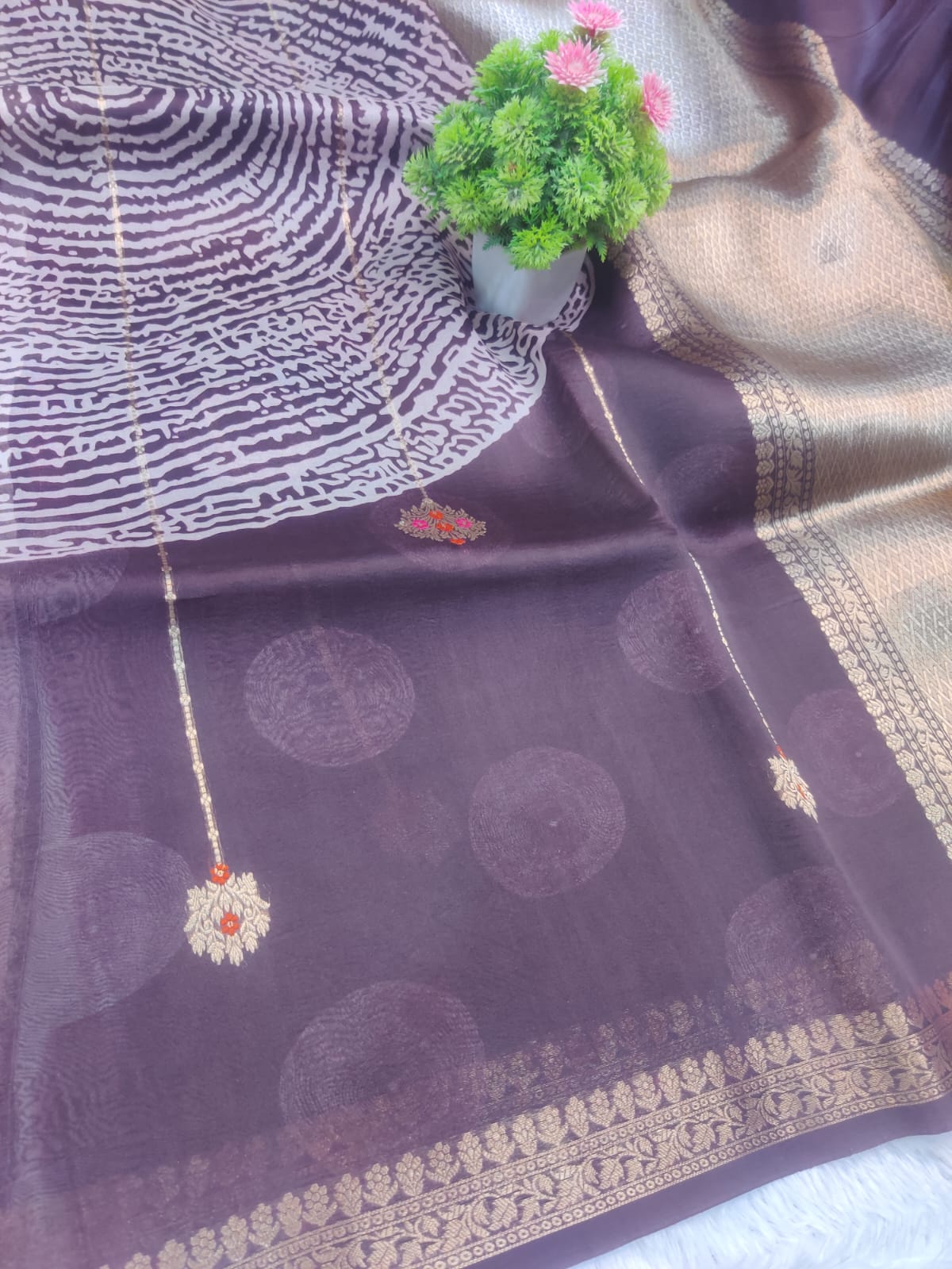 Banarasi Kora Organza Kadua Interlock Weaving Designer Saree – Deep Plum