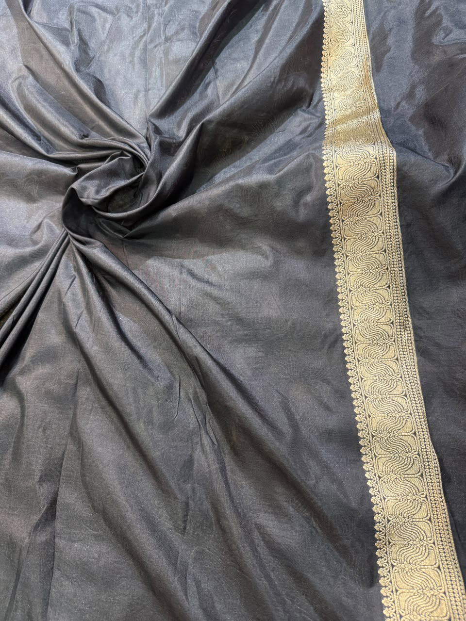 Banarasi Pure Handloom Katan Silk Multicolor Floral Ambani-Style Saree