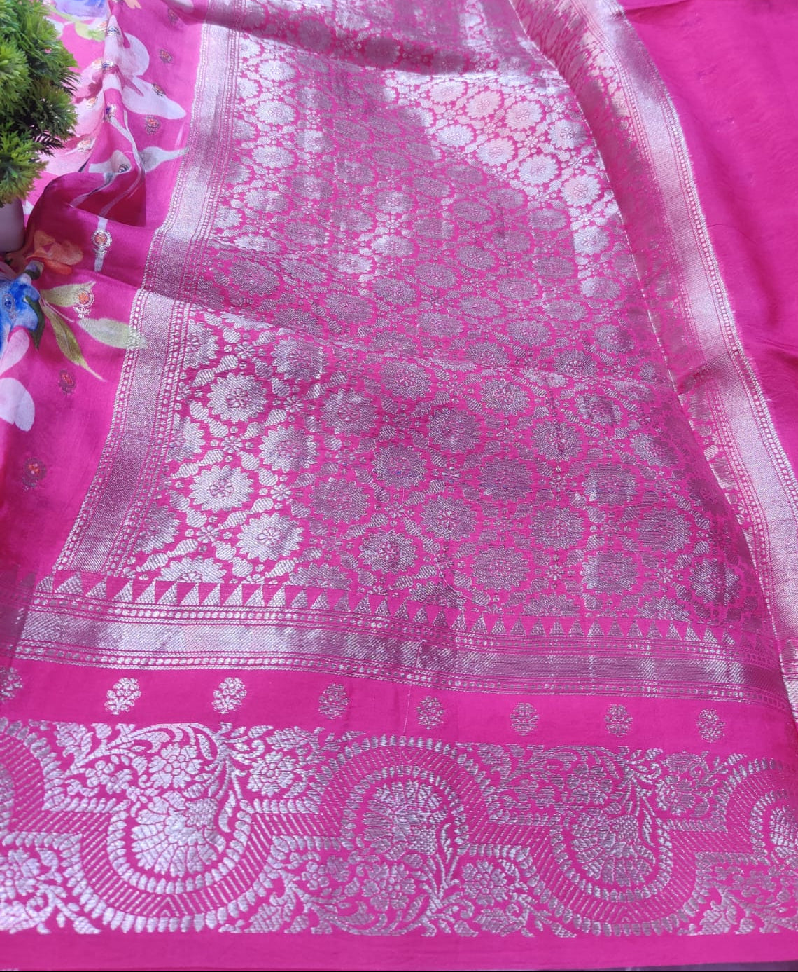 Banarasi 100% Pure Raw Mango Digital Floral Saree – Rani Pink