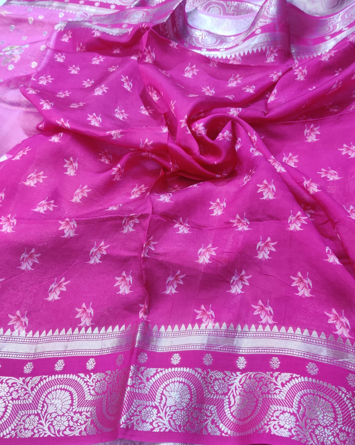 Banarasi 100% Pure Raw Mango Digital Floral Saree – Rani Pink