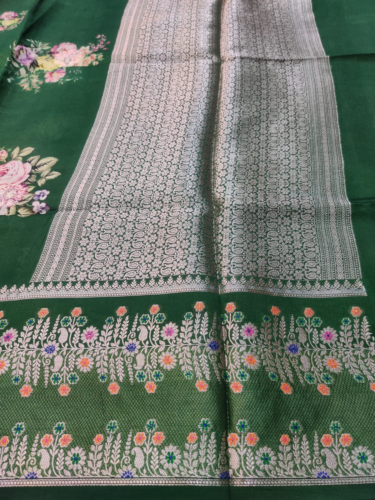 Banarasi 100% Pure Raw Mango Digital Floral Saree – Emerald Green