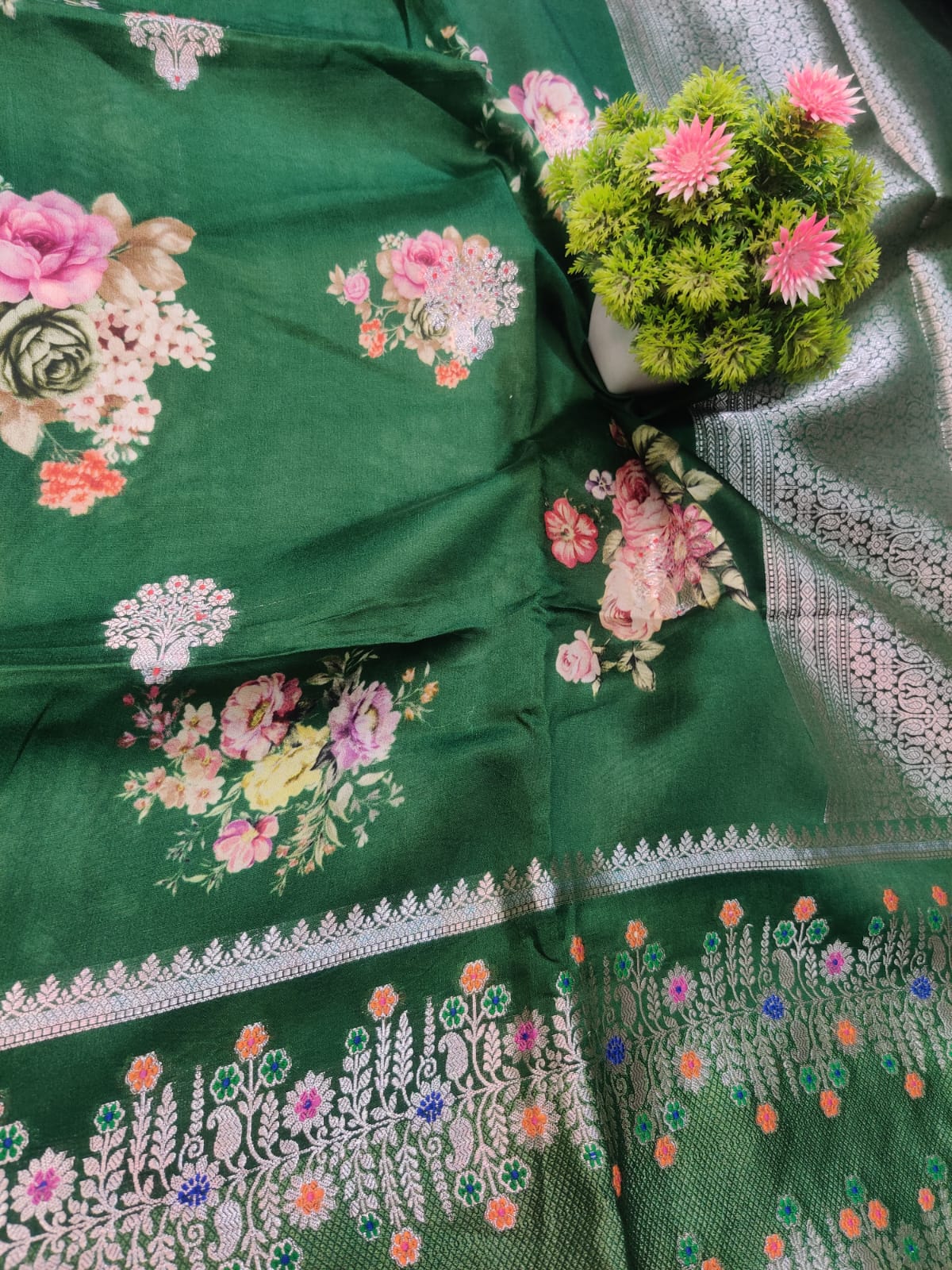 Banarasi 100% Pure Raw Mango Digital Floral Saree – Emerald Green