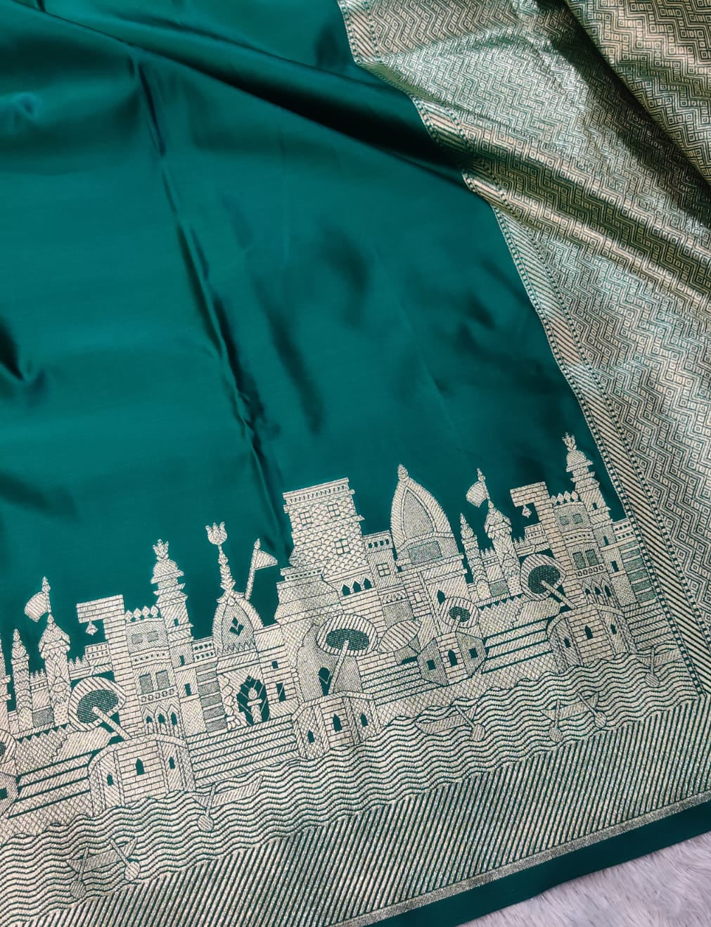 Mashroo Satin Katan Silk Designer Banarasi Ghat Saree – Emerald Green
