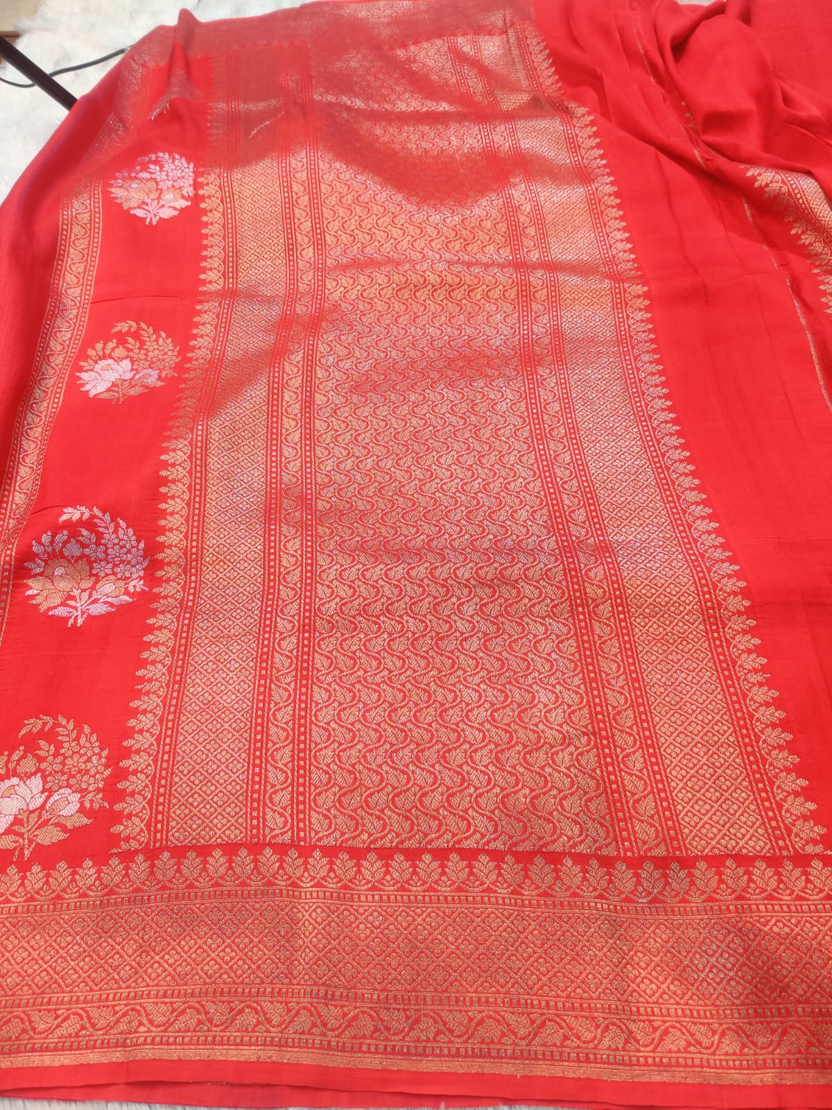 Banarasi Khaddi Tussar Silk Saree – Classic Zari Buti & Designer Border