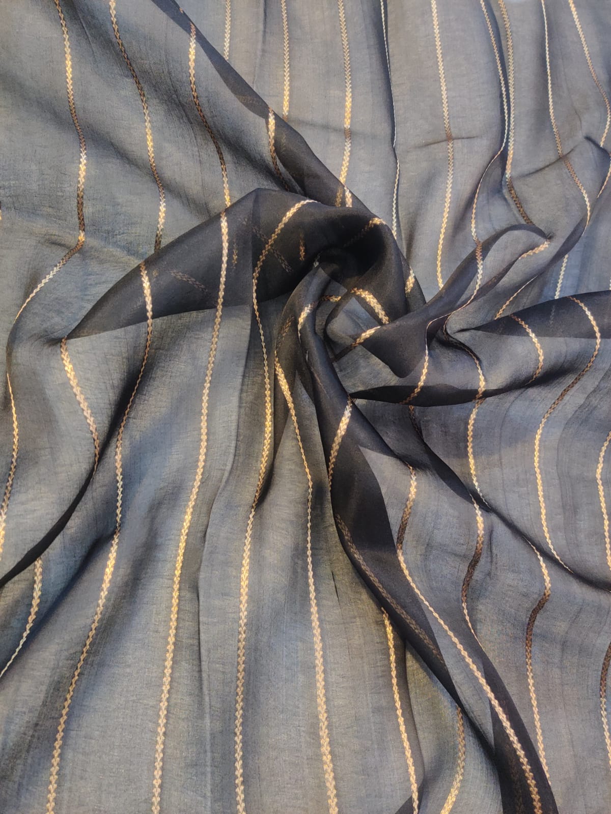 Banarasi 100% Pure Kora Organza Handwoven Buty Saree