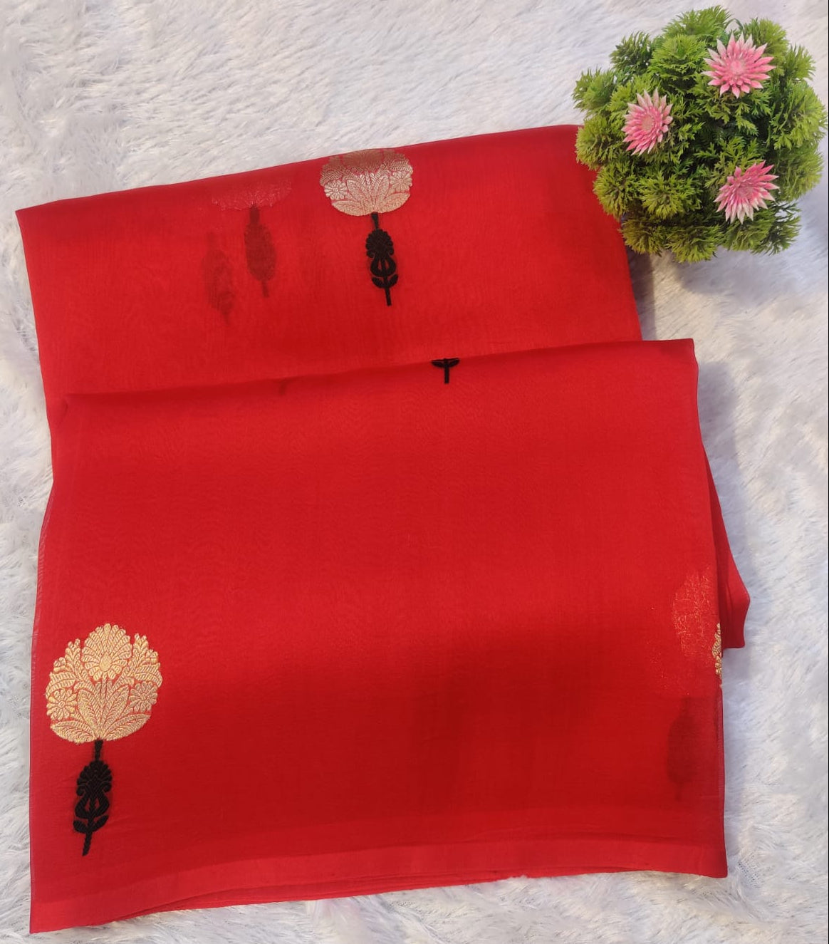 Banarasi 100% Pure Kora Organza Handwoven Tree Buti Saree