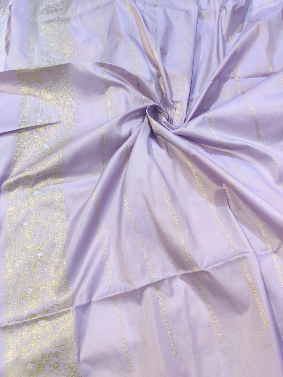 Banarasi Premium Katan Silk Handloom Kadua Jangla Saree with Pastel Meena & Floral Zari Border