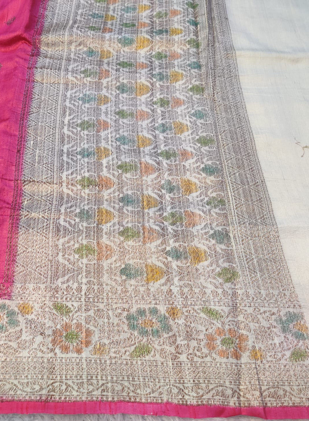 Banarasi 100% Pure Raw Silk Handloom Pink Floral Border Saree