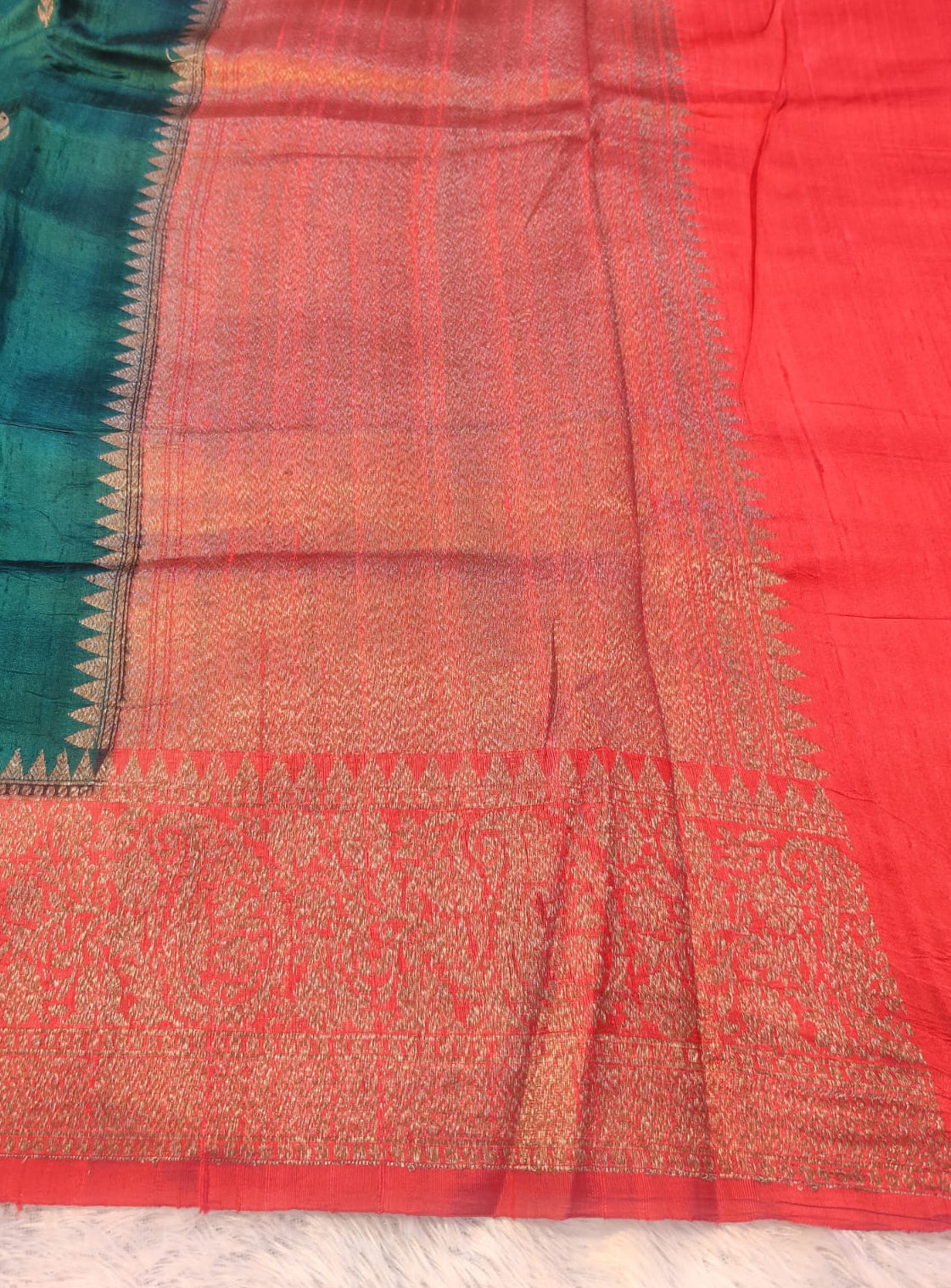 Banarasi 100% Pure Raw Silk Handloom Bottle Green Coral Zari Border Saree