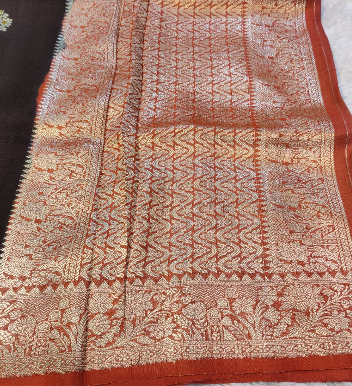 Banarasi Pure 100% Khaddi Tussar Georgette Handloom Kadua Floral Buti Saree