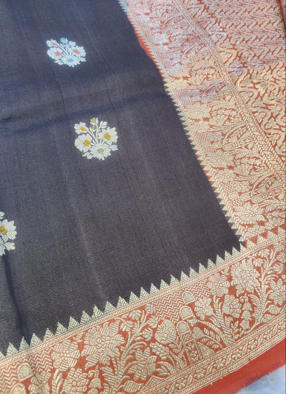 Banarasi Pure 100% Khaddi Tussar Georgette Handloom Kadua Floral Buti Saree