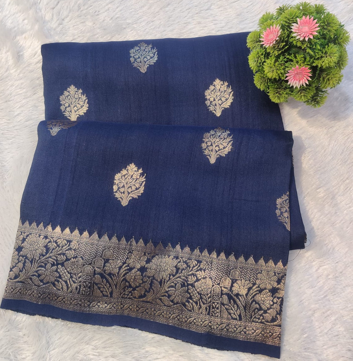 Banarasi Pure 100% Khaddi Tusser Georgette Handloom Kadua Saree – Royal Navy Blue Floral Buti