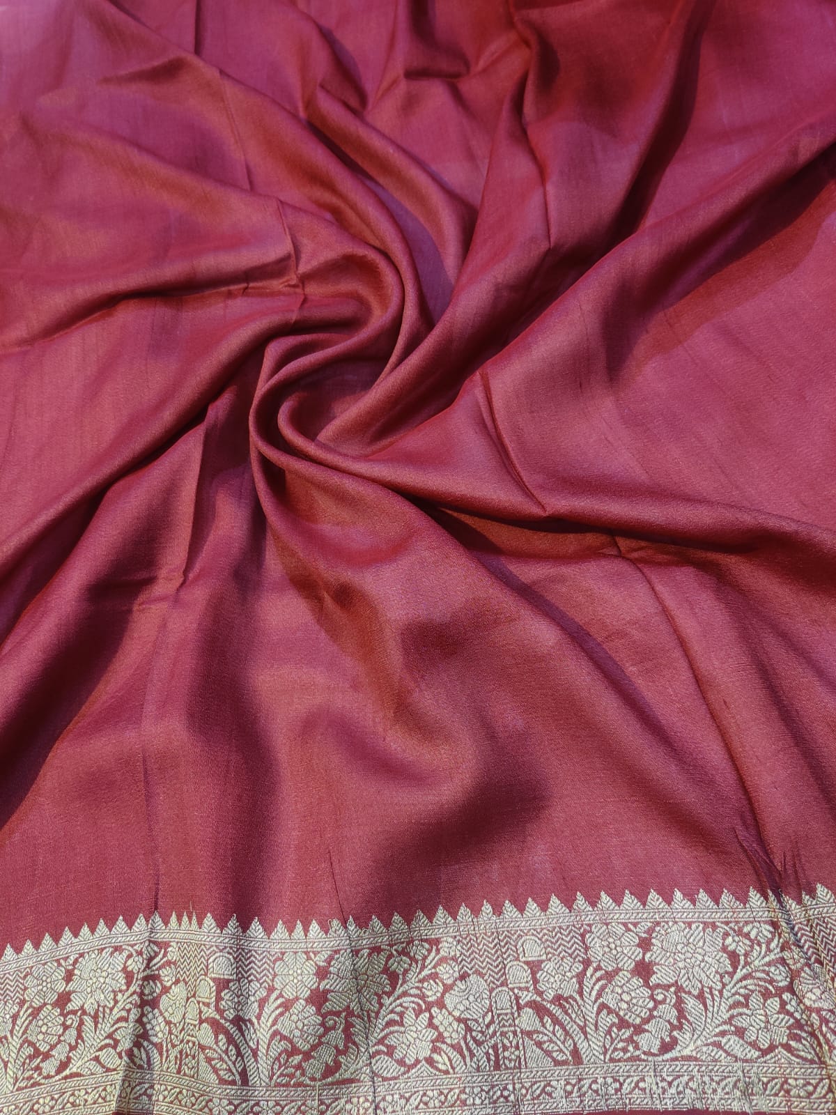Banarasi Pink Pure Khaddi Tusser Georgette Handloom Kadua Saree with Multicolour Buti & Maroon Floral Zari Border