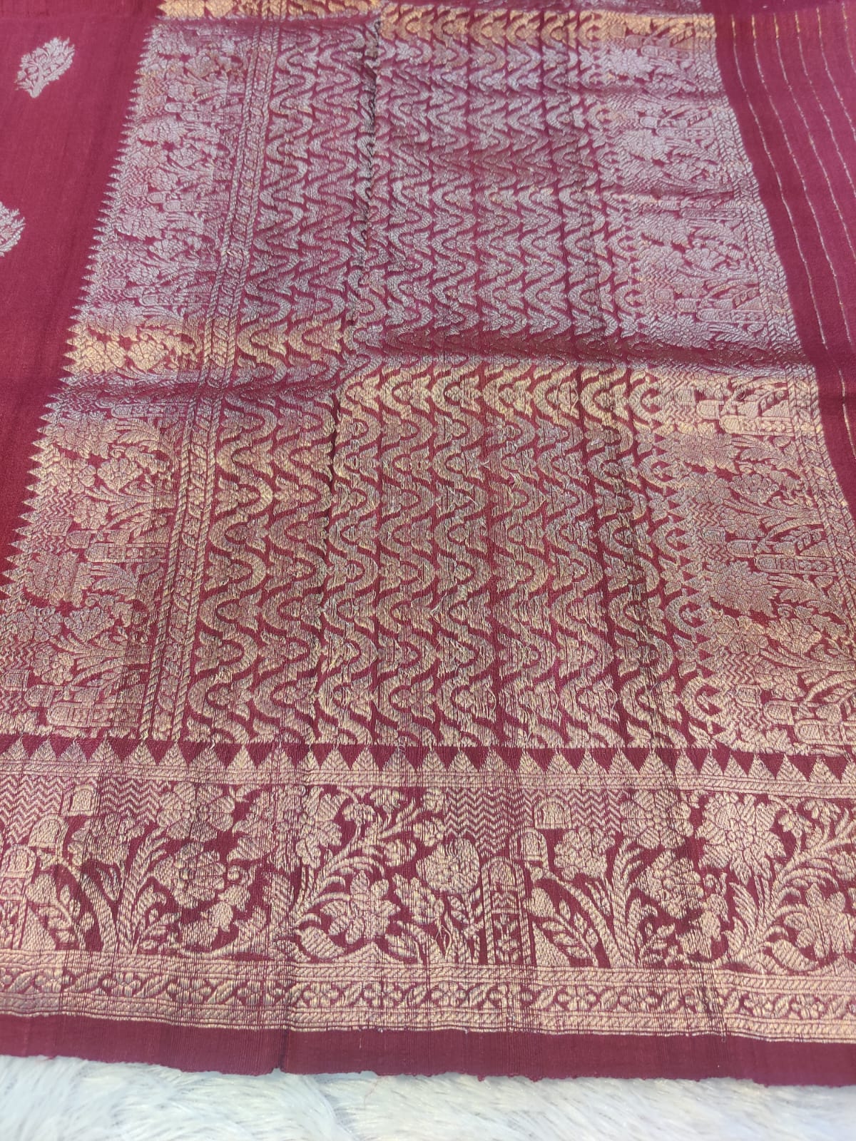 Banarasi Pure Khaddi Tussar Georgette Handloom Kadua Saree – Wine Maroon with Antique Zari Floral Border