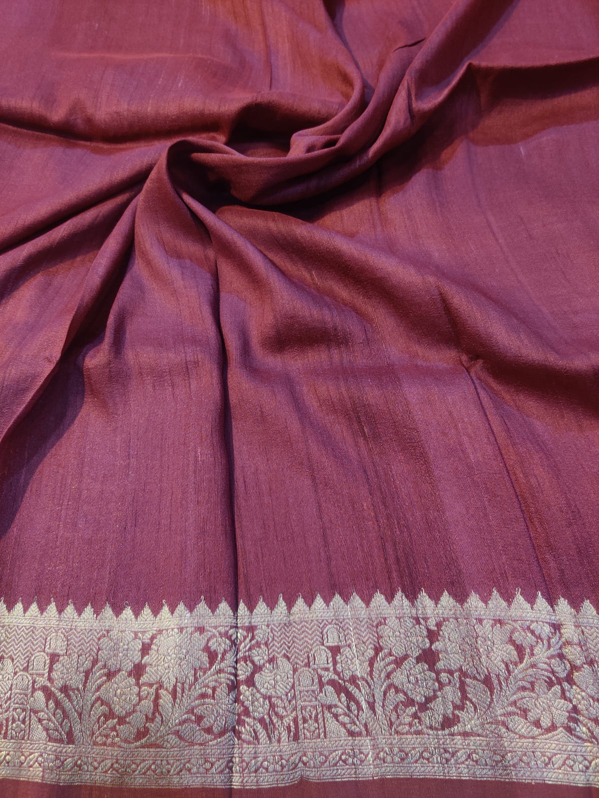 Banarasi Pure Khaddi Tussar Georgette Handloom Kadua Saree – Wine Maroon with Antique Zari Floral Border