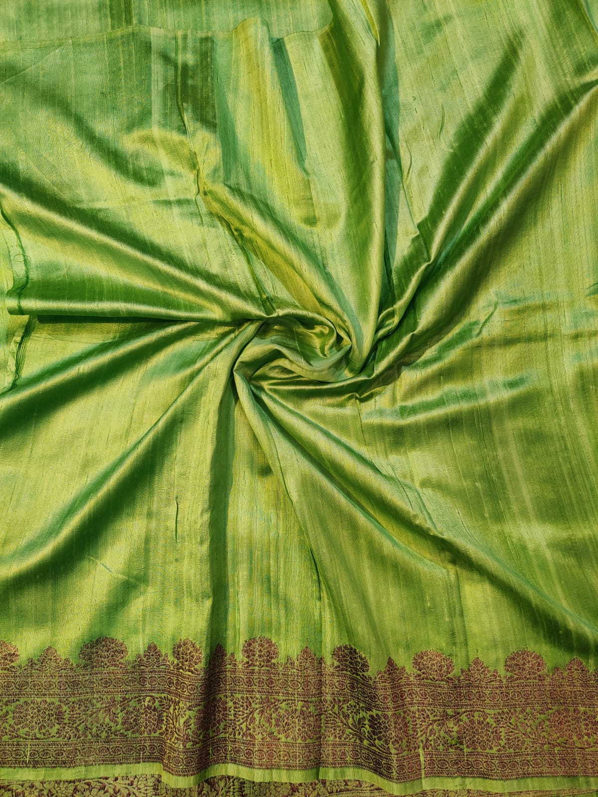 Banarasi 100% Pure Raw Silk Handloom Green Floral Jaal Saree