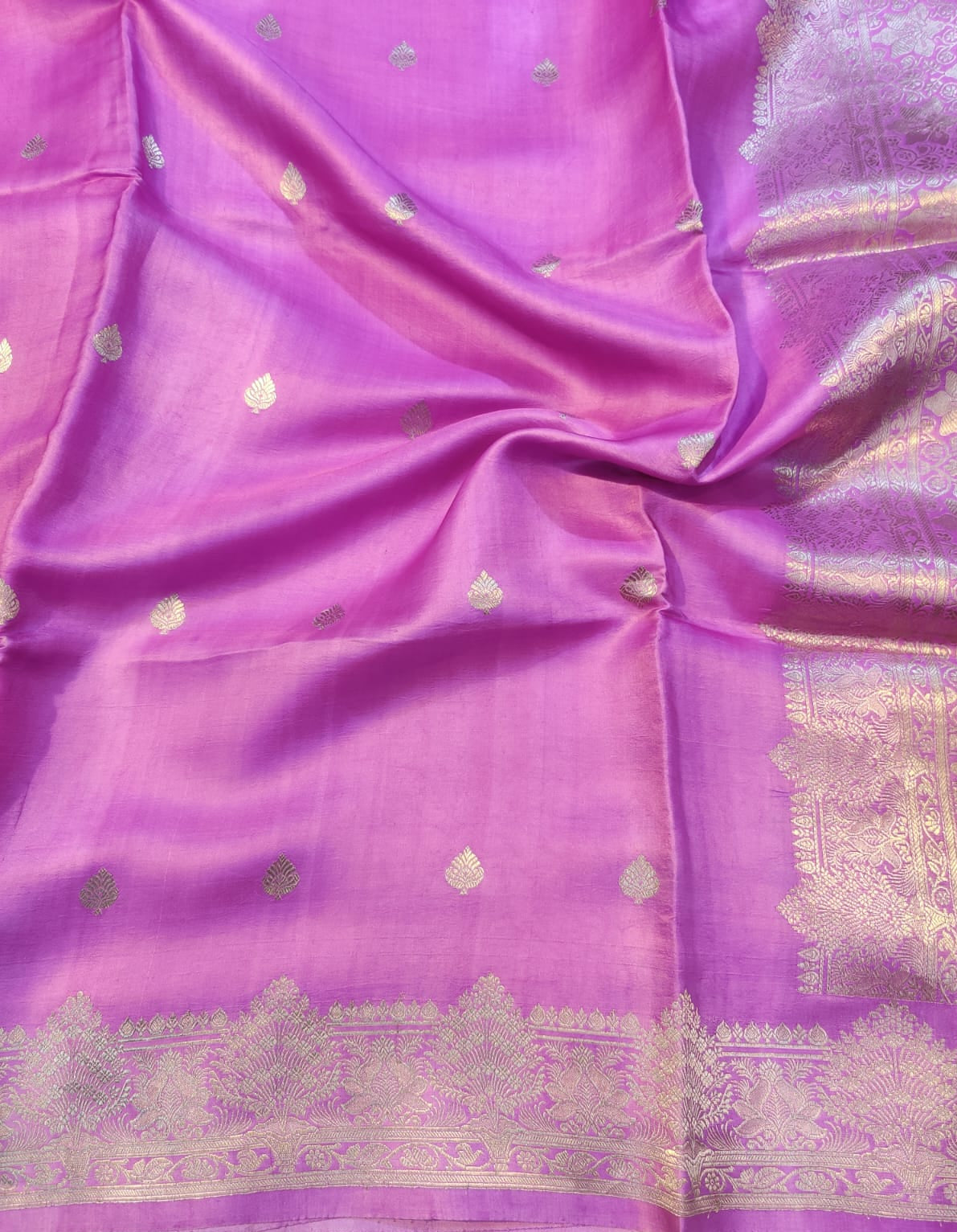 Banarasi 100% Pure Handwoven Mashru Premium Silk Saree – Royal Purple Zari Elegance