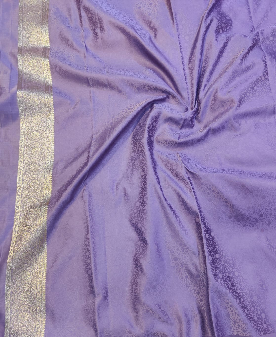 Banarasi Mix Katan Silk Saree with All-Over Floral Jaal and Traditional Paisley Zari Border