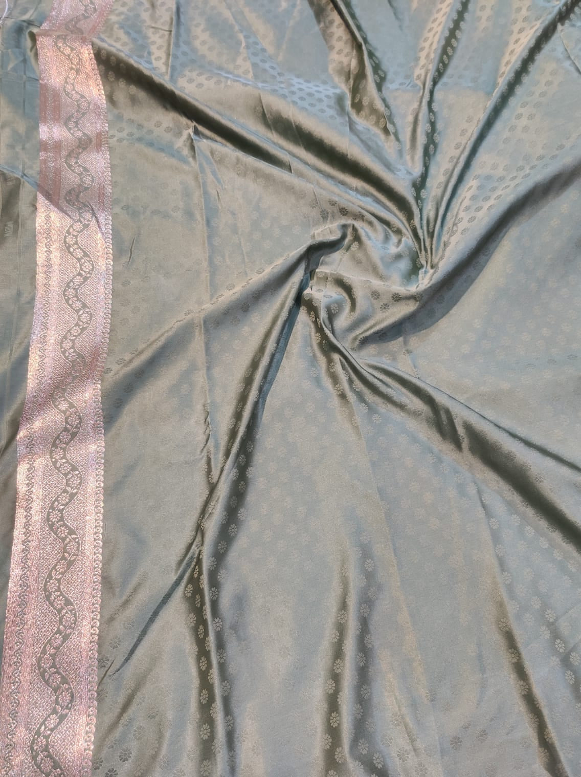 Banarasi Mix Katan Silk Saree with All-Over Floral Jaal and Scalloped Arch Zari Border