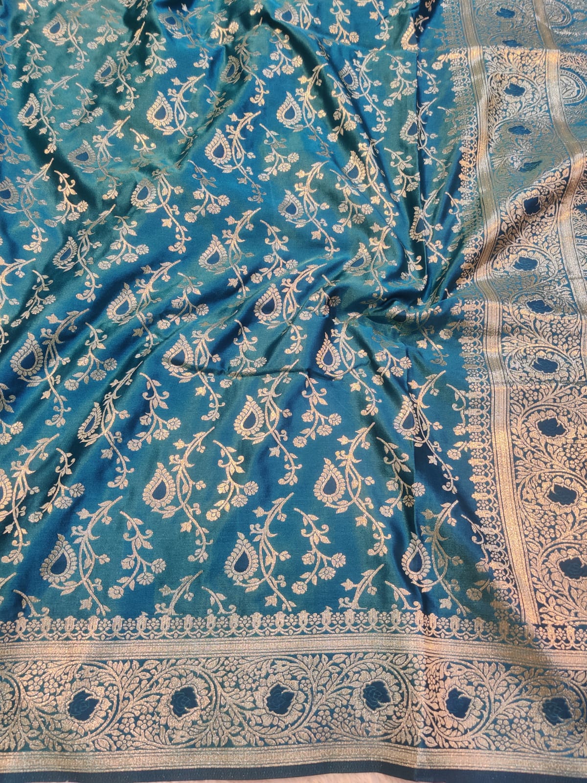 Banarasi Mix Katan Silk Saree with Floral Vine Jaal and Meenakari Rosette Zari Border
