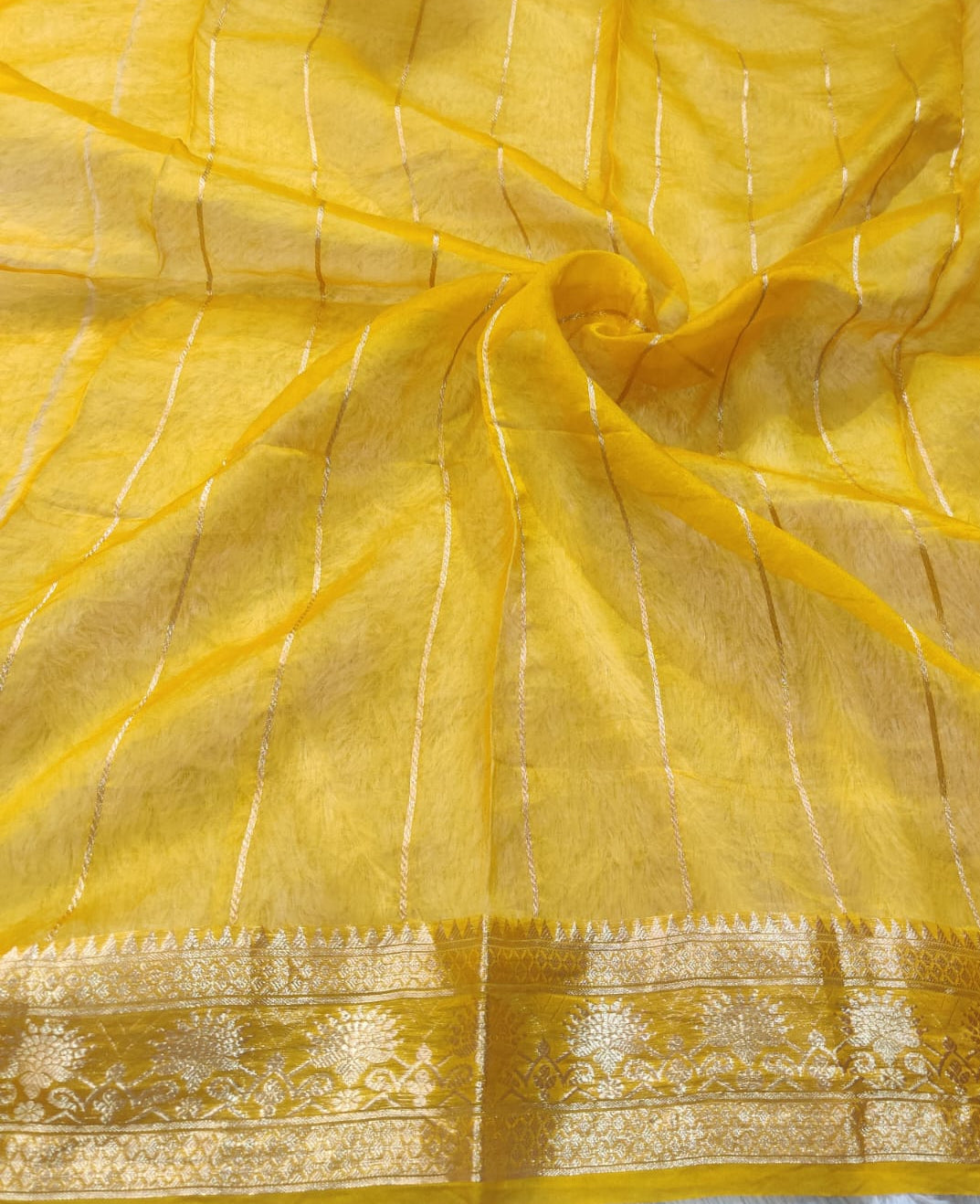 Banarasi Kora Organza Arashi Dyeing Kadua Interlock Weaving Designer Saree