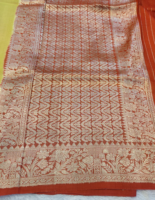 Banarasi Pure 100% Khaddi Tussar Georgette Handloom Kadua Saree – Golden Yellow Floral Buti with Antique Zari Border