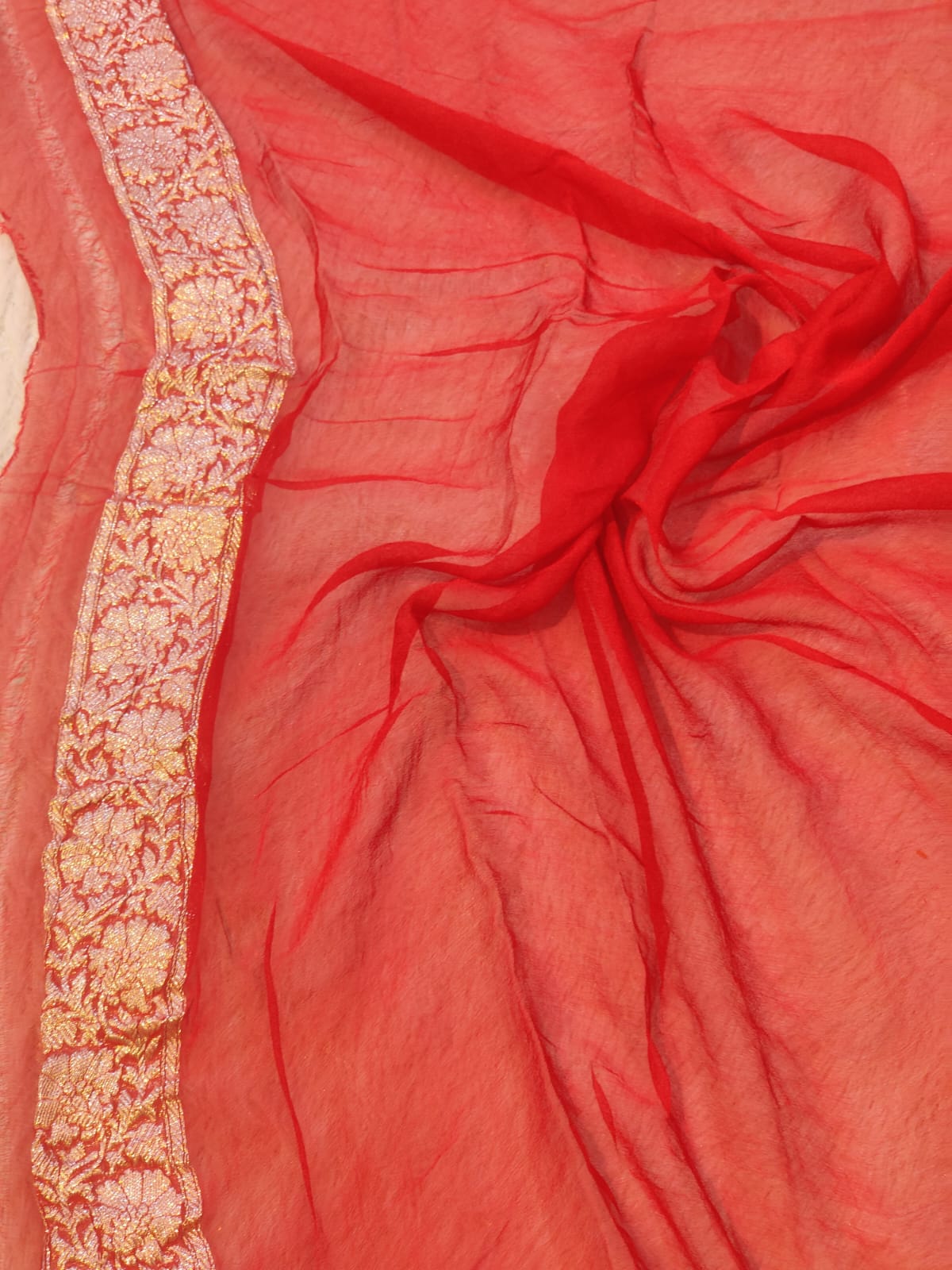 Pure Banarasi Khaddi Chiffon Georgette Saree with Silver Zari Leaf Bootis & Intricate Floral Border – Vibrant Crimson Red