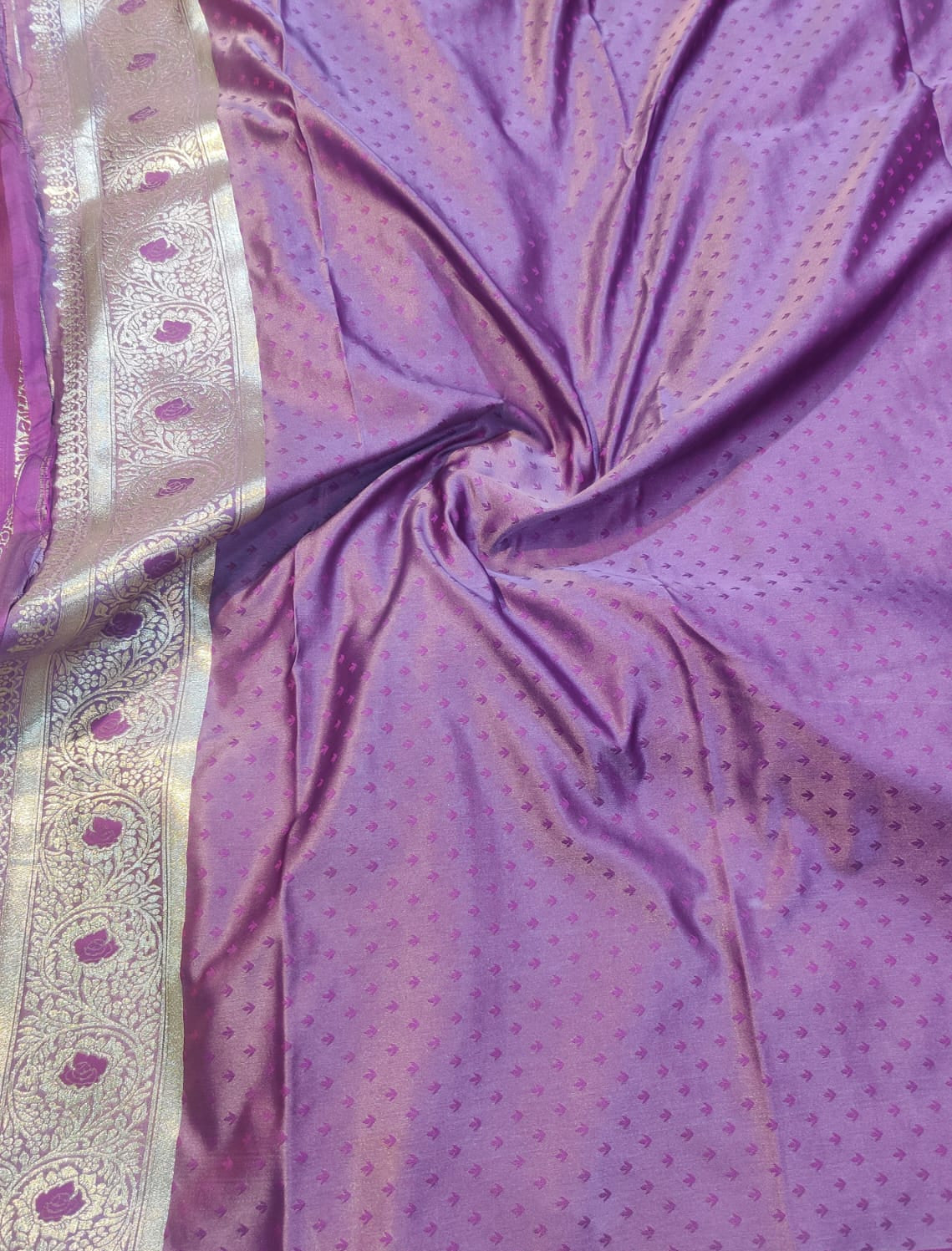 Banarasi Mix Katan Silk Saree with Floral Vine Jaal and Meenakari Rosette Zari Border